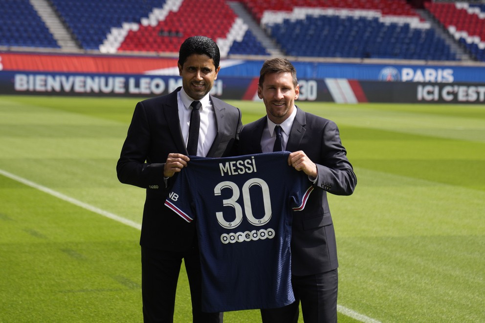 Prezident klubu Paríž St. Germain Nasser Al-Al-Khelaifi a Lionel Messi.