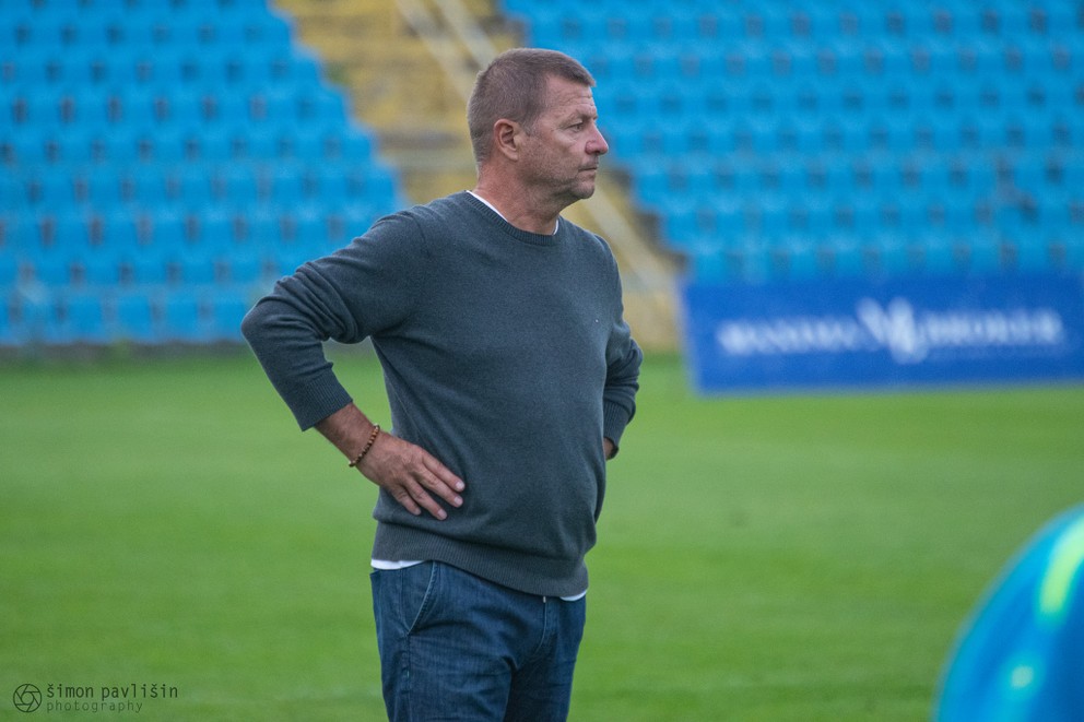 Tréner Jozef Vukušič má zatiaľ dôveru vedenia klubu.