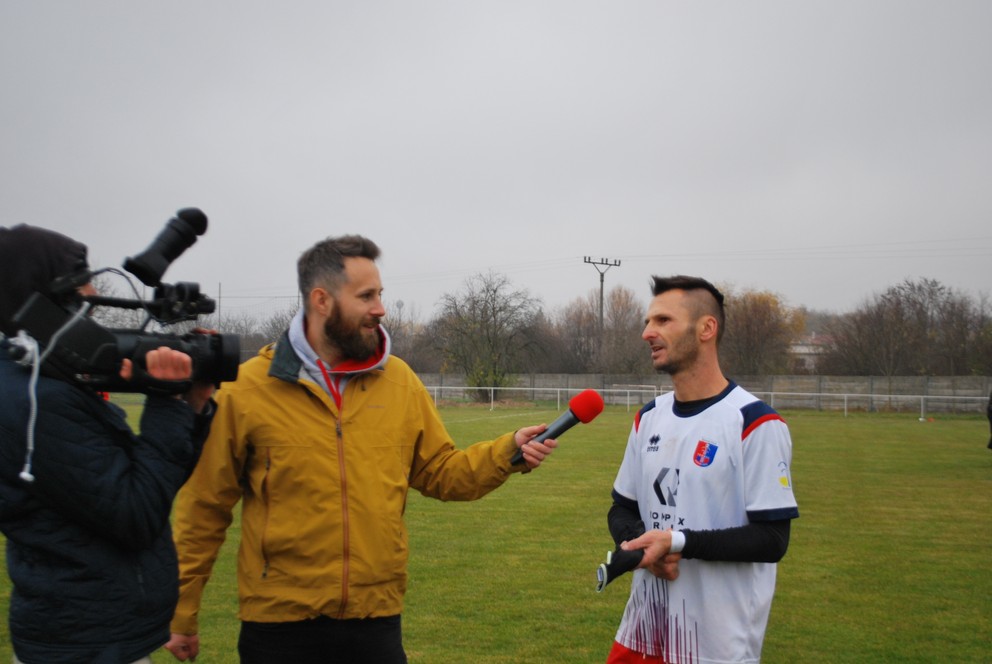 Hrajúceho trénera Podhájskej Alexandra Soboňu vyspovedala aj „Iná liga“ z Banskej Bystrice. 
