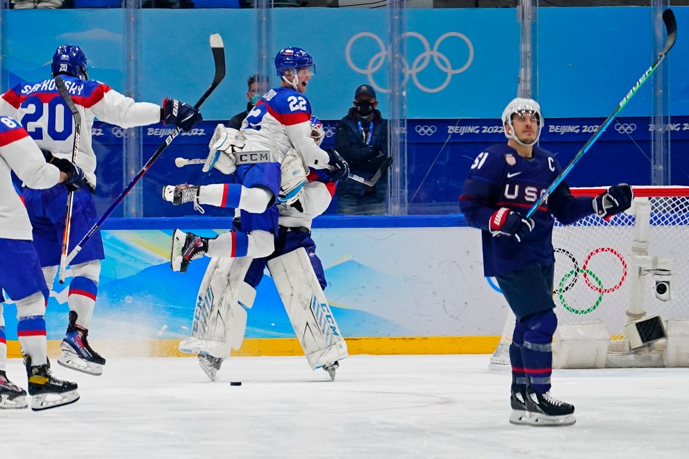 Kontrast radosti Slovákov a smútku Američanov po štvrťfinále ZOH 2022 v Pekingu.