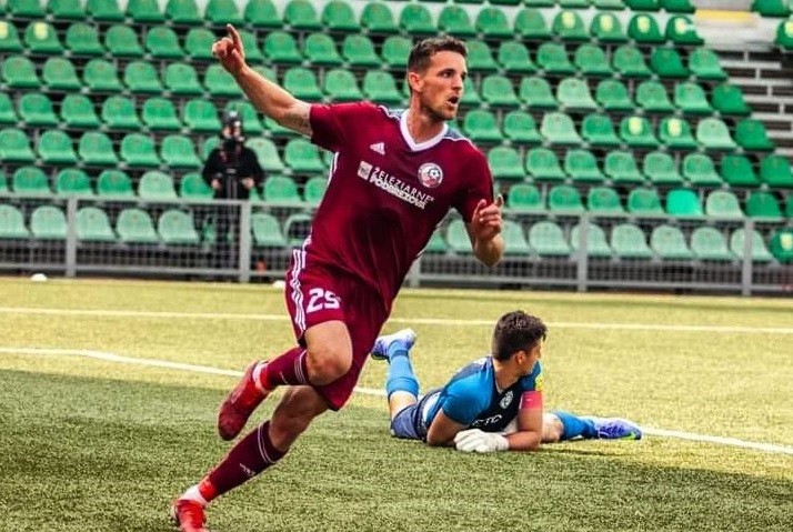 Marek Kuzma sa teší z gólu v drese Podbrezovej. 
