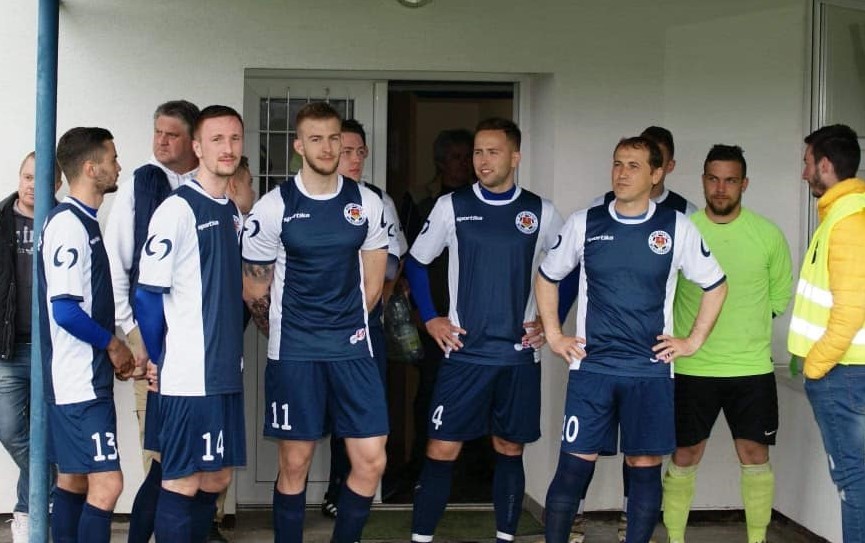 Futbalisti Medzilaboriec účinkujú v súčasnosti v IV. lige Sever VsFZ.