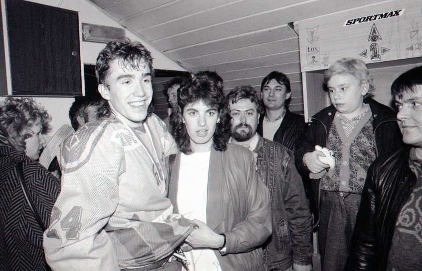 Žigmund Pálffy po zisku federálneho titulu s Duklou Trenčín v roku 1992.