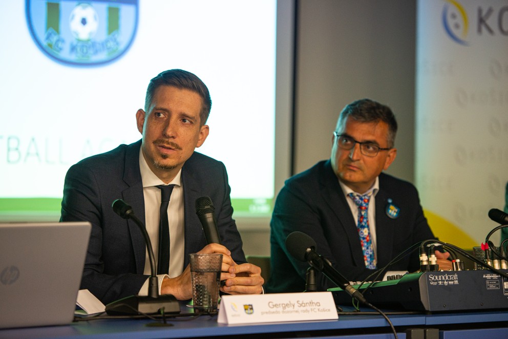 Prezident FC Košice Dušan Trnka (vpravo) a predseda dozornej rady Gergely Sántha.