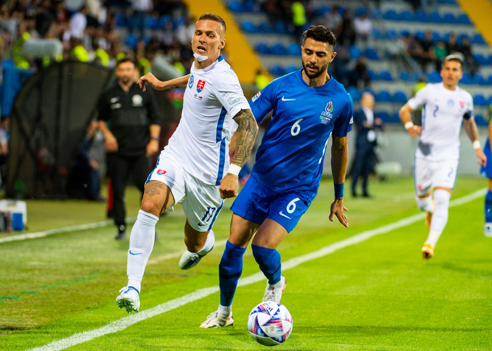 Lukáš Haraslín v zápase Azerbajdžan - Slovensko v Lige národov.