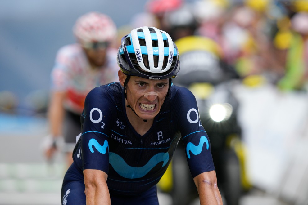 Španielsky cyklista Enric Mas počas Tour de France 2022.