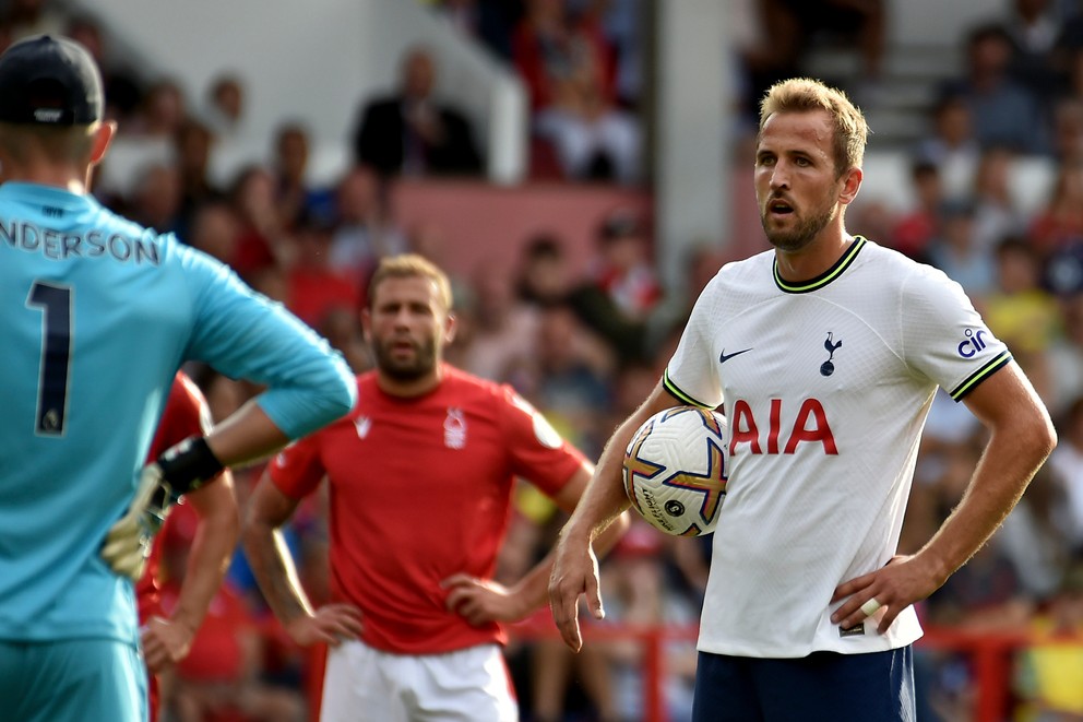 Futbalista Tottenhamu Harry Kane v zápase proti Nottinghamu Forest.