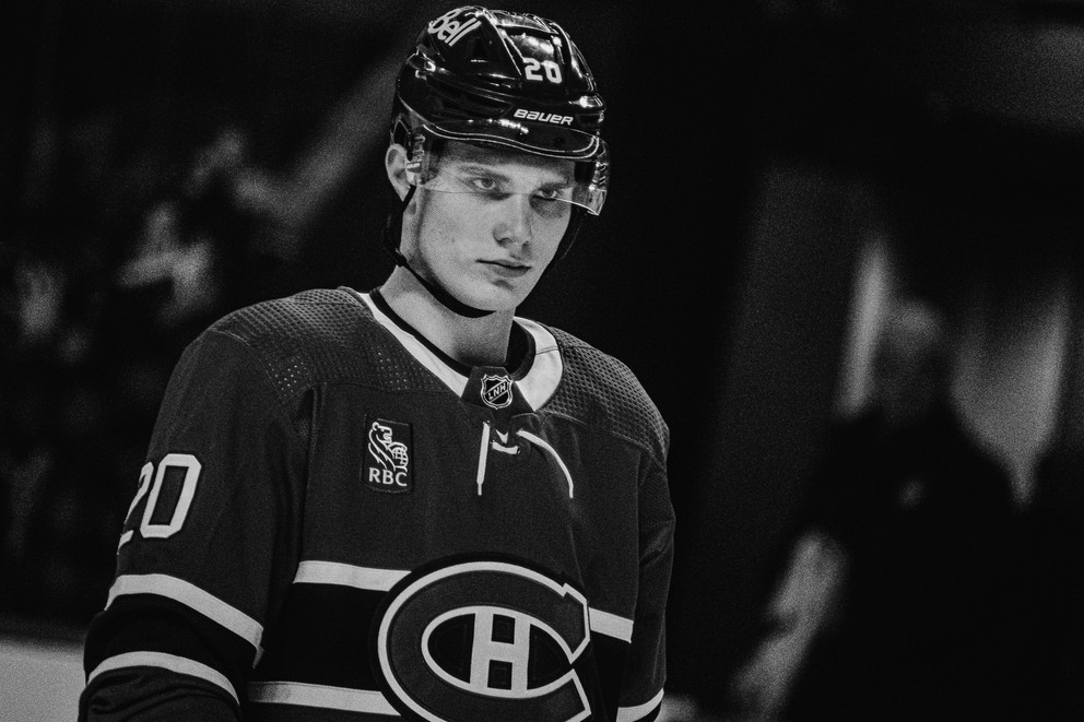 Juraj Slafkovský a jeho debut v NHL v drese Montrealu Canadiens.