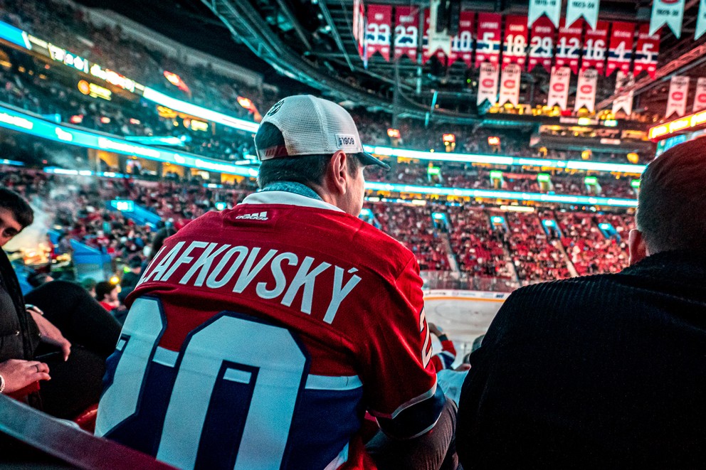 Otec Juraja Slafkovského sleduje synov debut v NHL.