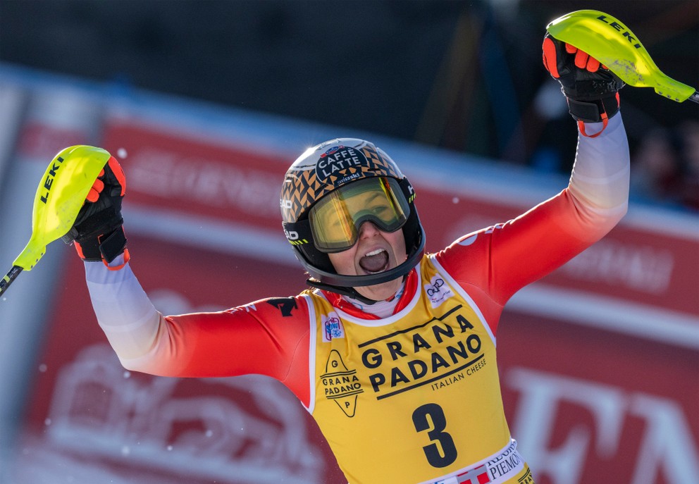 Wendy Holdenerová v cieli po 2. kole slalomu v Sestriere. 