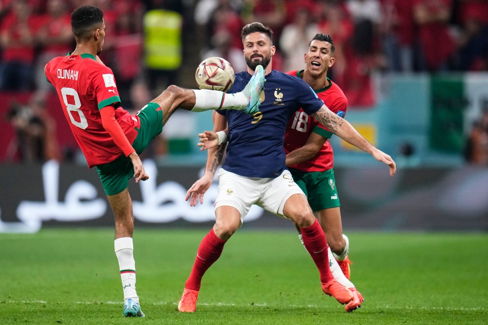 Momentka zo zápasu semifinále Francúzsko - Maroko na MS vo futbale 2022.
