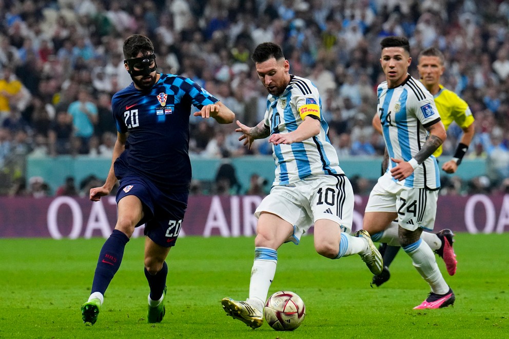 Lionel Messi v zápase Argentína - Chorvátsko v semifinále MS vo futbale 2022.