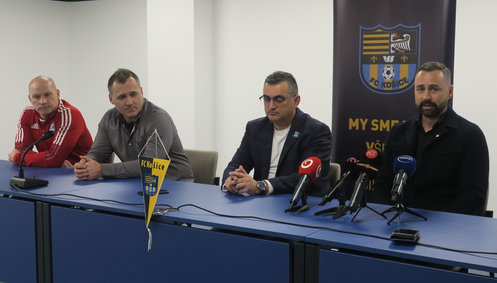 Vedenie FC Košice. Sprava riaditeľ Adam Geri, prezident Dušan Trnka, generálny manažér Pavol Turczyk a tréner Anton Šoltis.
