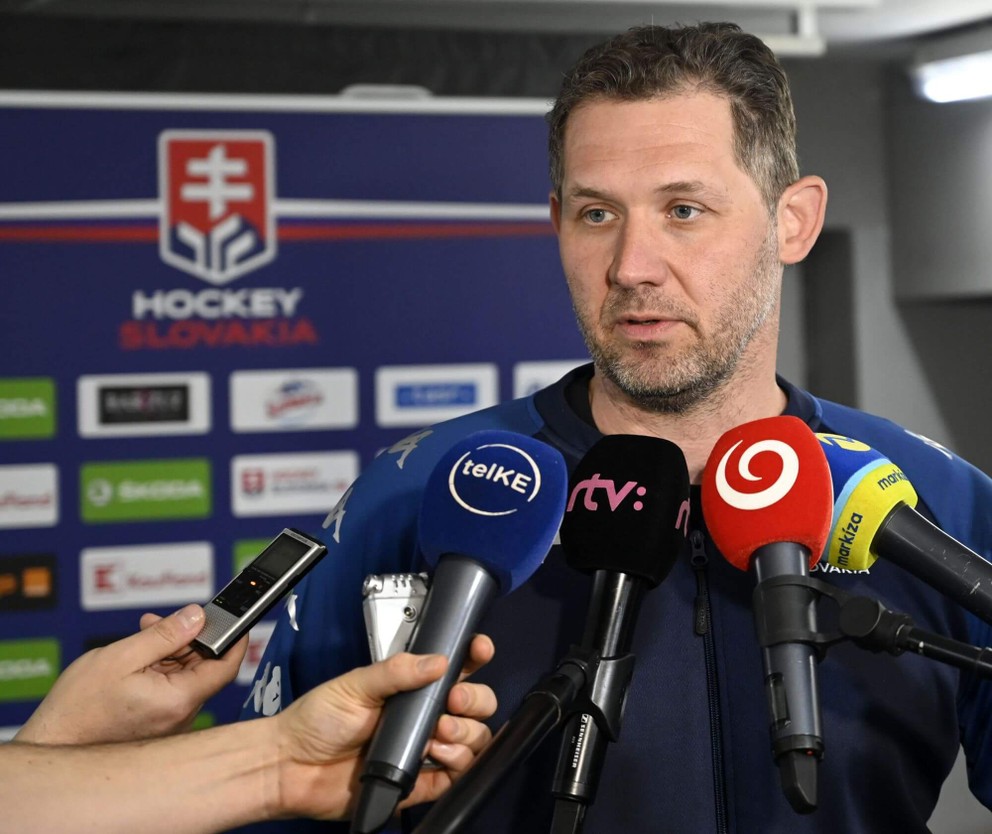 Na snímke tréner brankárov slovenskej hokejovej reprezentácie Ján Lašák.