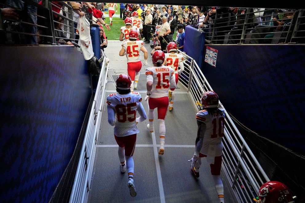 Hráči tímu Kansas City Chiefs pred Super Bowlom LVII. 