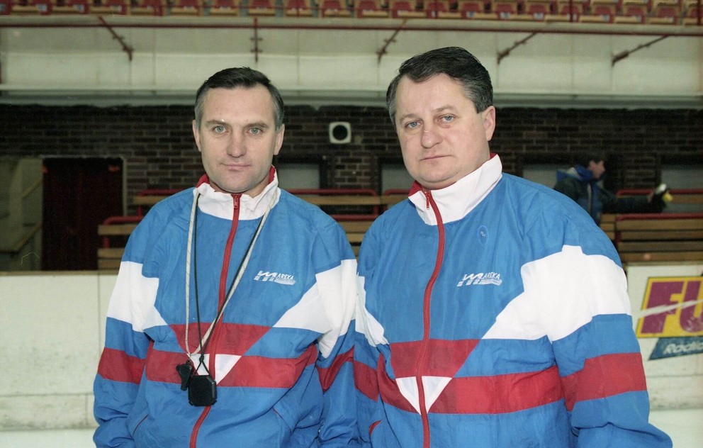 Dušan Žiška a Július Šupler, asistent a tréner hokejovej reprezentácie v roku 1993.