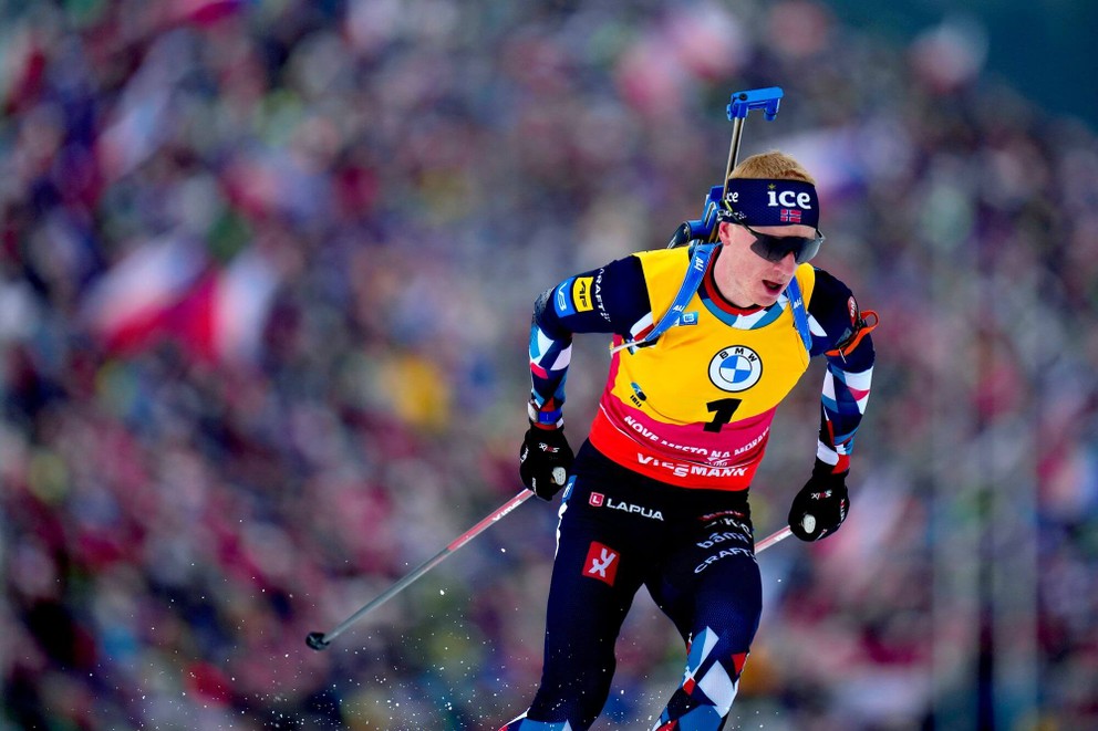 Nórsky biatlonista Johannes Thingnes Bö počas pretekov v Novom Meste na Morave.