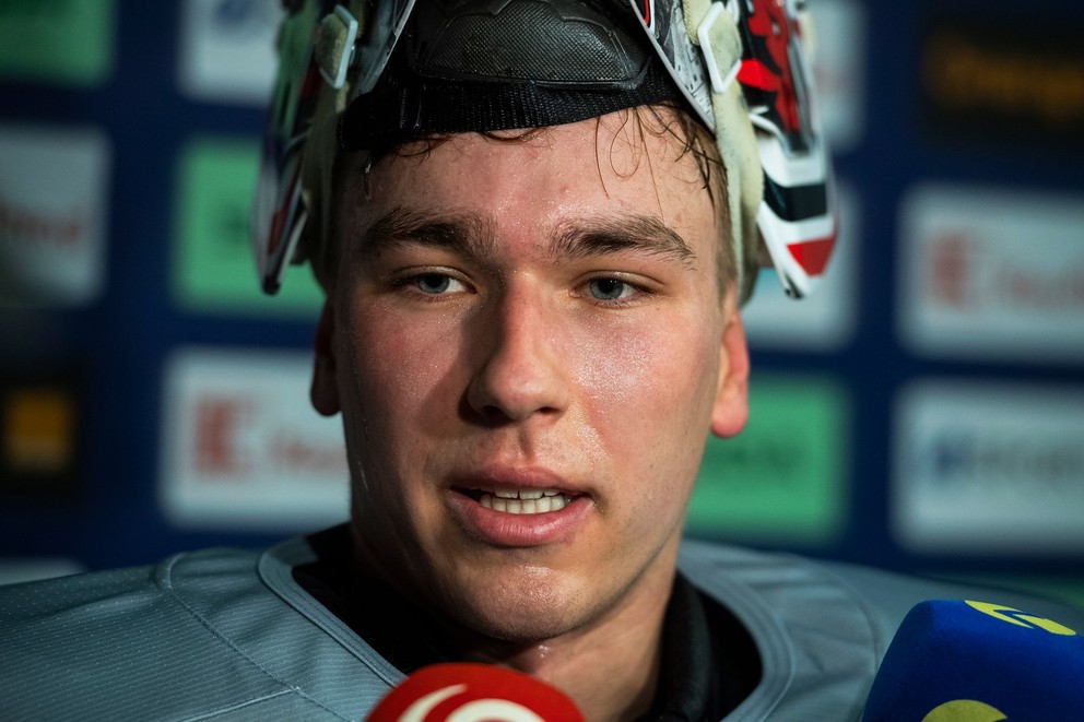 Šimon Latkóczy počas tréningu slovenskej hokejovej reprezentácie.
