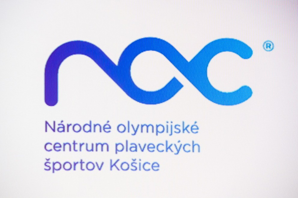 Logo projektu výstavby Národného olympijského centra plaveckých športov v Košiciach.
