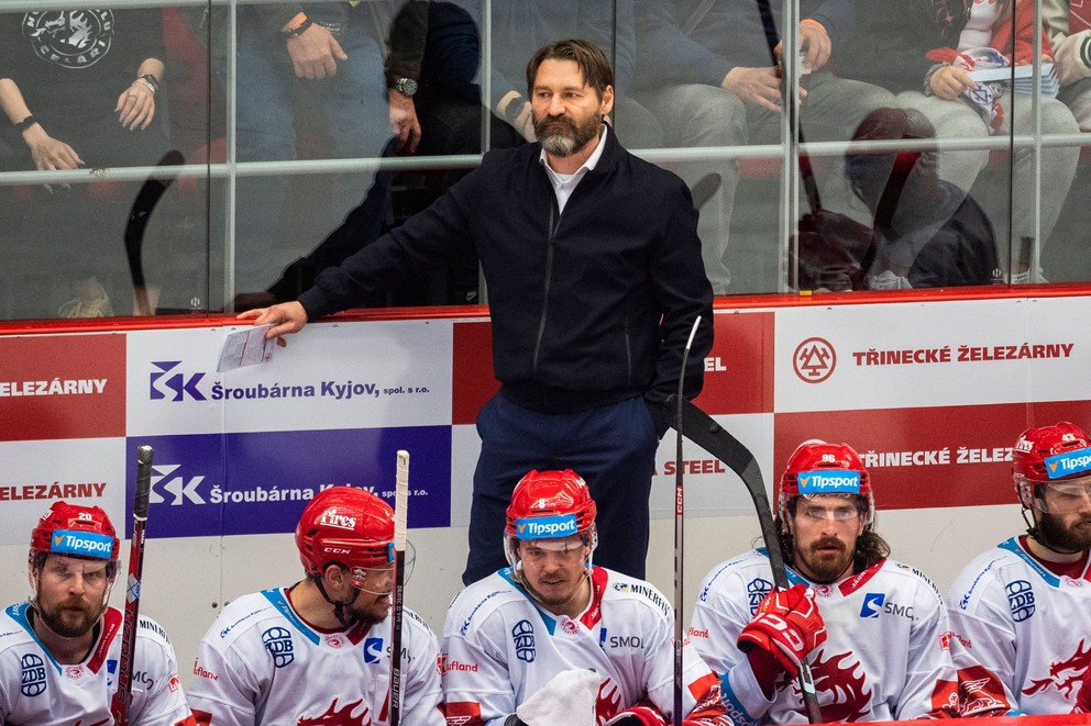 Vladimír Országh počas pôsobenia na lavičke klubu HC Oceláři Třinec.