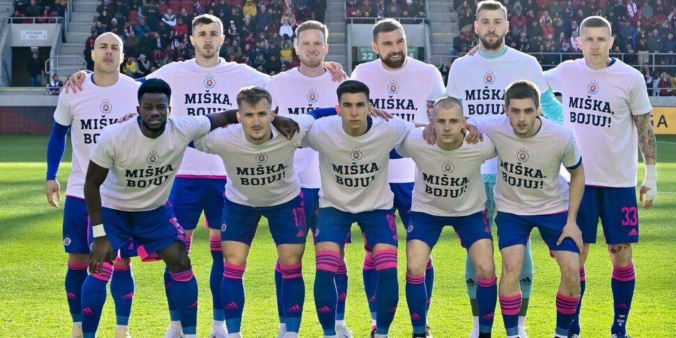 Futbalisti ŠK Slovan Bratislava pred zápasom s Trnavou.