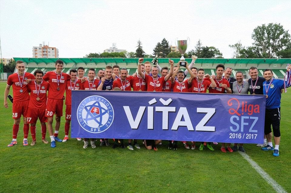 Futbalisti FC VSS Košice sa tešia z prvenstva v druhej lige. To ešte nevedeli, čo bude nasledovať,