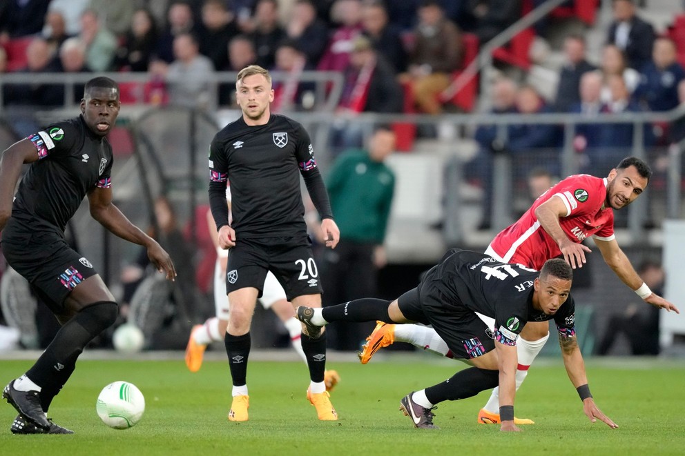 Momentka zo zápasu West Ham - Alkmaar