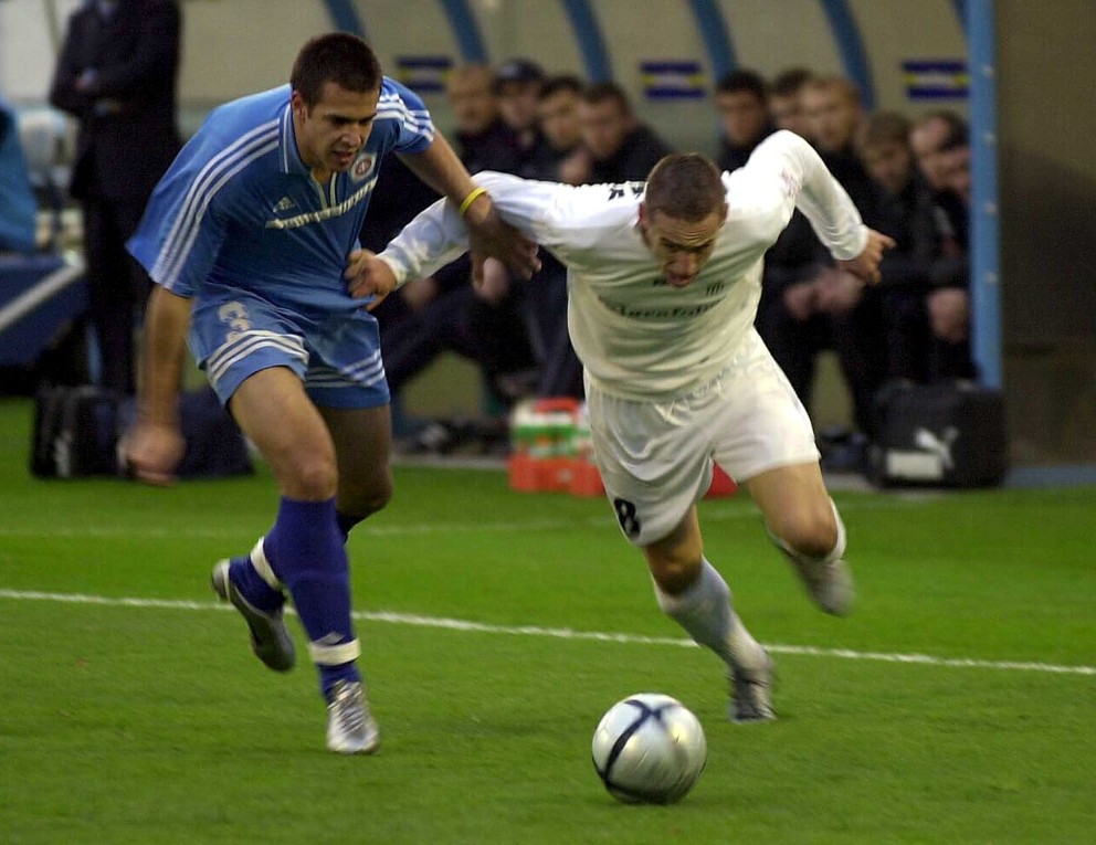 Zľava Martin Suchý (Slovan) a Blažej Vaščák (Artmedia) v zápase Slovenského pohára v roku 2004.