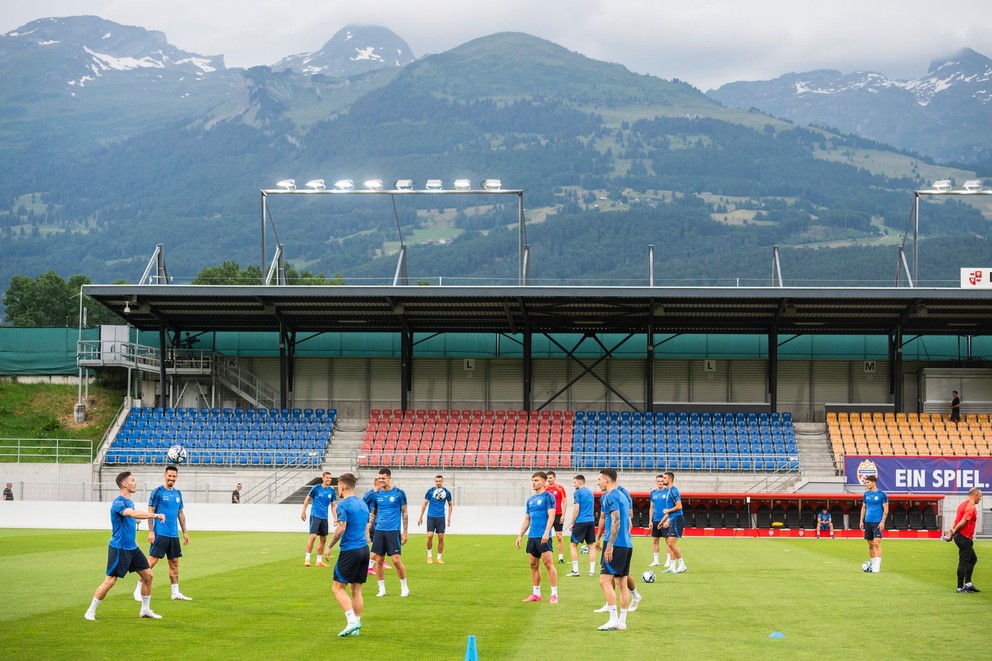 Na snímke slovenskí futbaloví reprezentanti trénujú pred  zápasom Lichtenštajnsko - Slovensko v kvalifikácii EURO 2024.