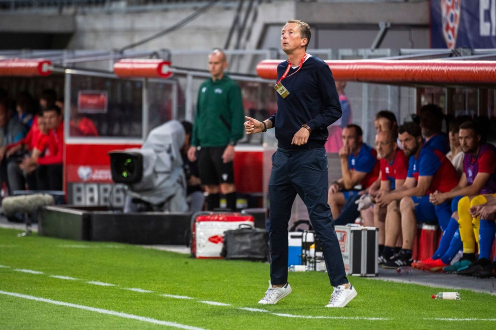 Na snímke tréner Lichtenštajnska Konrad Fünfstück v zápase Lichtenštajnsko - Slovensko v kvalifikácii EURO 2024.