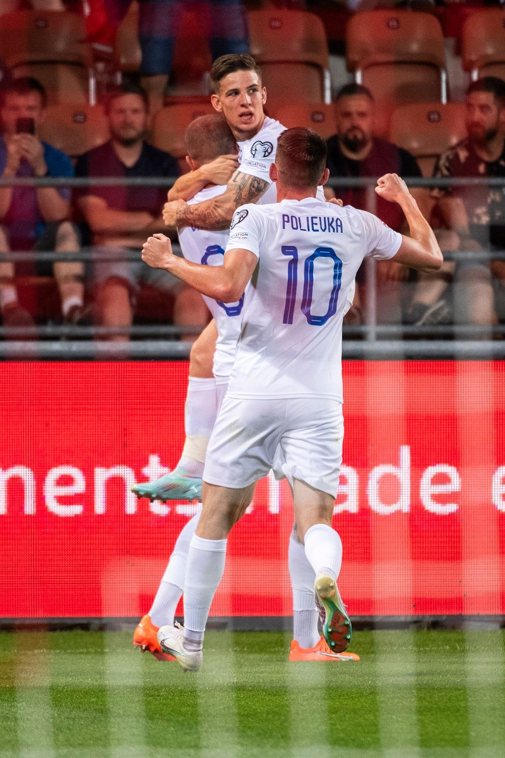 Na snímke futbalisti Slovenska readujúci sa z gólu v zápase Lichtenštajnsko - Slovensko v kvalifikácii EURO 2024.