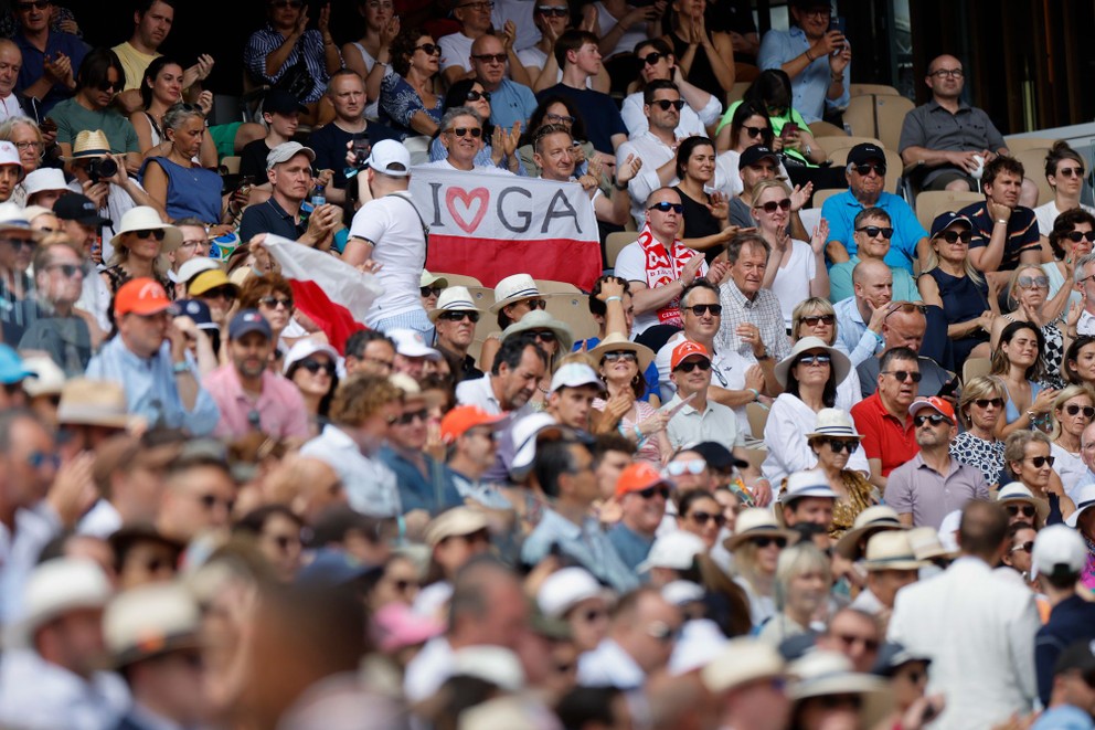Poľku Igu Swiatekovú podporovali vo finále Roland Garros 2023 aj jej krajania.