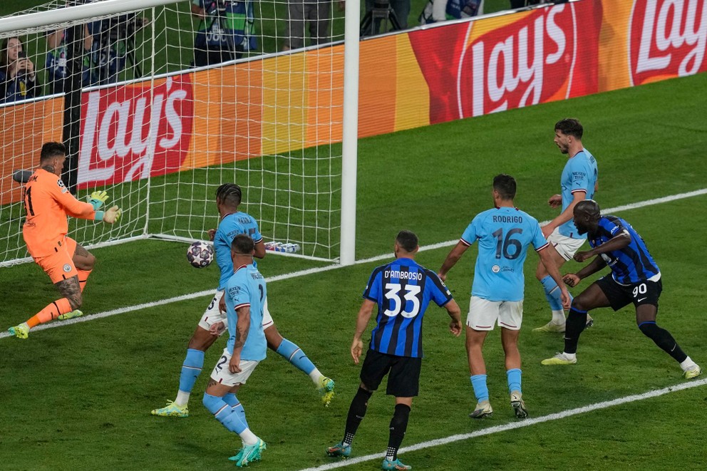 Romelu Lukaku nepremenil najväčšiu šancu Interu Miláno vo finálovom zápase. 