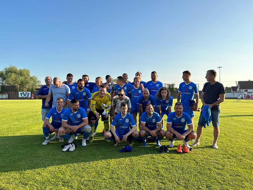 Futbalisti FK Malé Leváre.