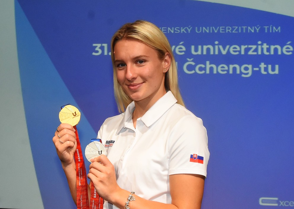 Viktória Forster so zlatou a striebornou medailou zo Svetových univerzitných hier 2023.