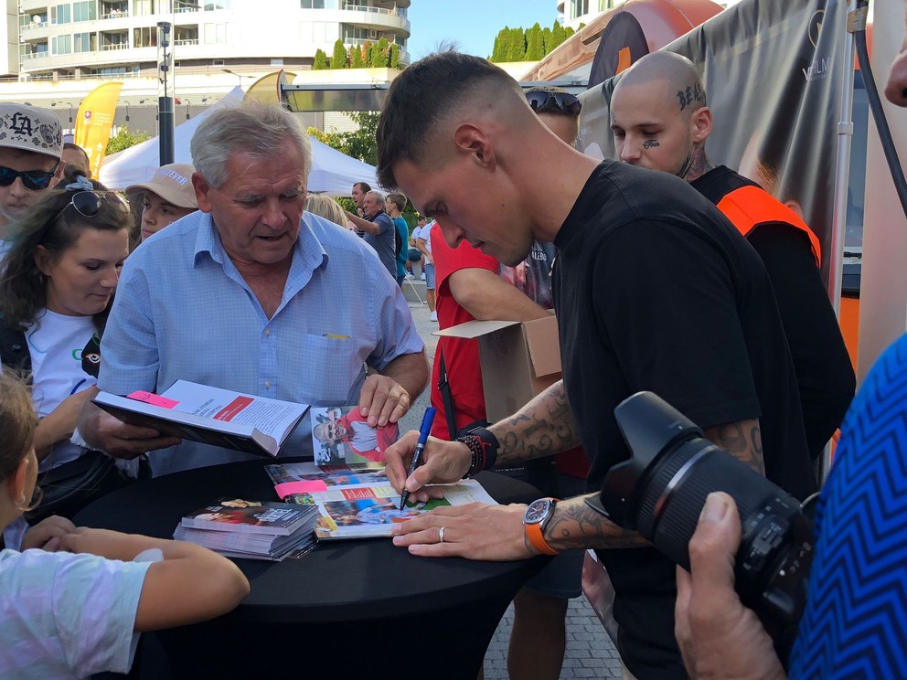 Martin Škrtel vo fanzóne pred zápasom Slovensko - Portugalsko v kvalifikácii EURO 2024.