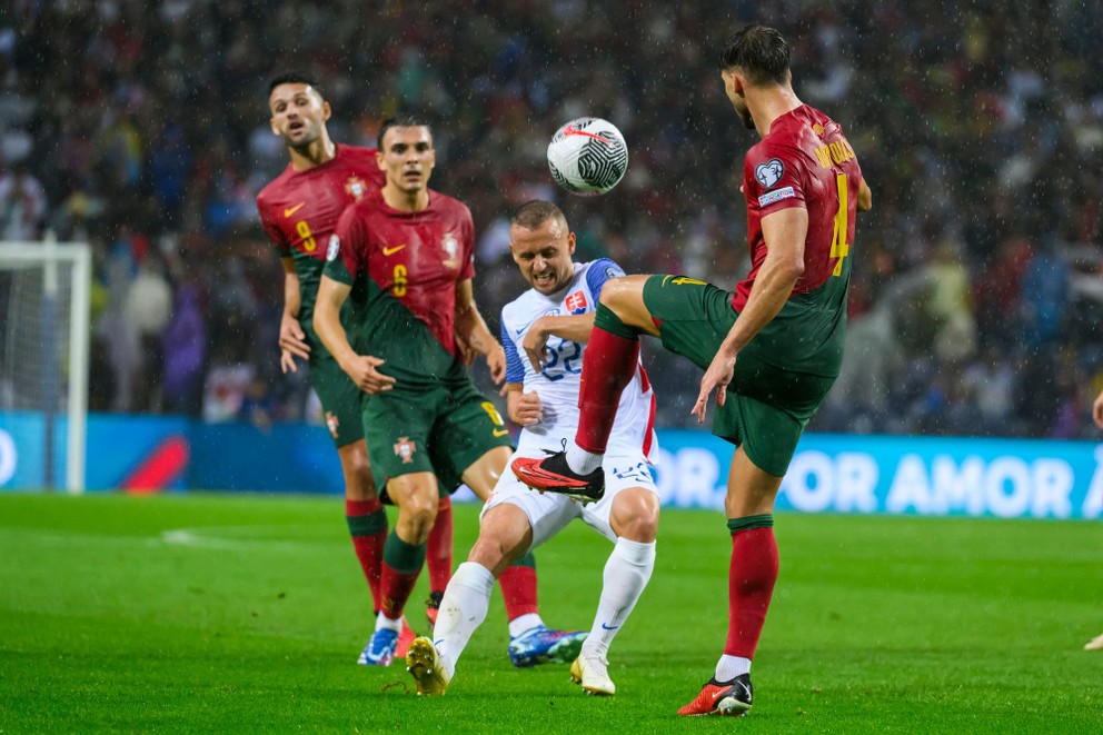 Slovensko sa stretlo s Portugalskom v kvalifikácii EURO 2024.