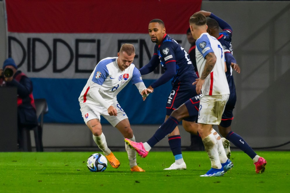 Momentka zo zápasu Luxembursko - Slovensko v kvalifikácii EURO 2024.