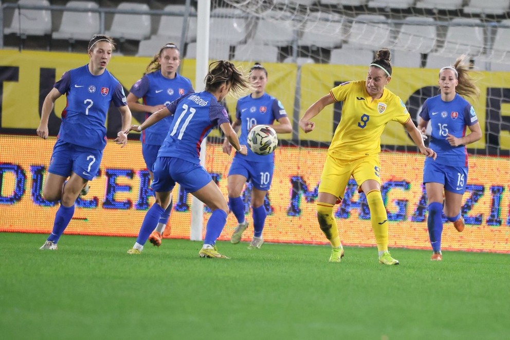 Slovenské futbalistky v zápase proti Rumunsku.