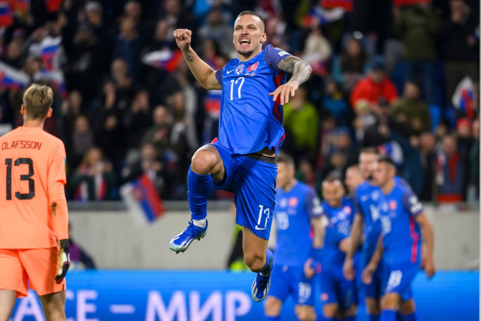 Radosť Lukáša Haraslína v zápase J-skupiny 9. kola kvalifikácie EURO 2024 vo futbale Slovensko - Island.