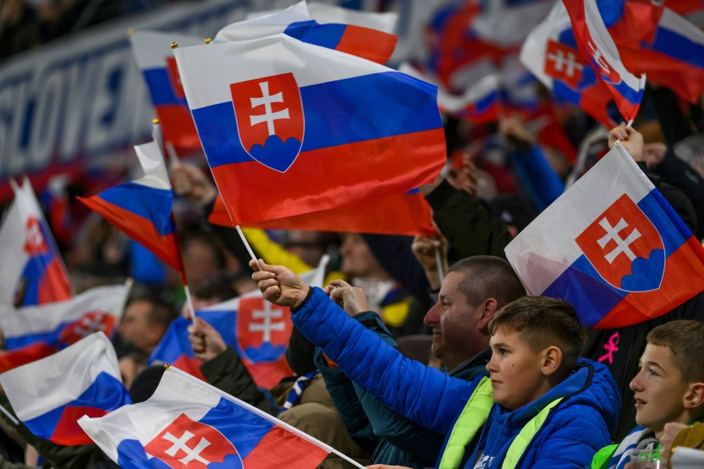 Fanúšikovia na zápase Slovensko - Island v Bratislave.