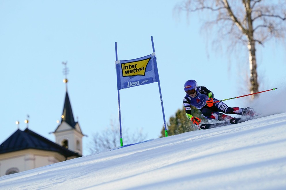 Mikaela Shiffrinová počas obrovského slalomu v Lienzi 2023.