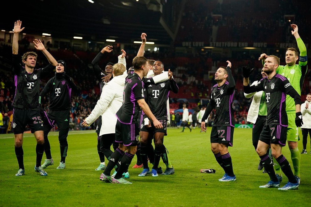 Radosť futbalistov Bayernu Mníchov po výhre nad Manchestrom United.