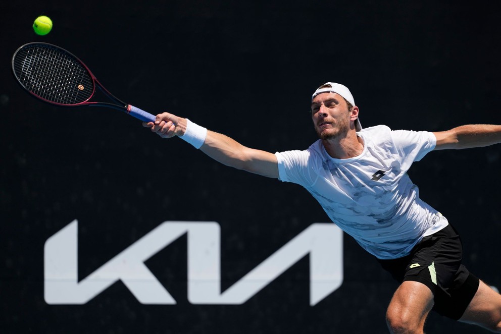 Slovenský tenista Lukáš Klein počas Australian Open 2024.