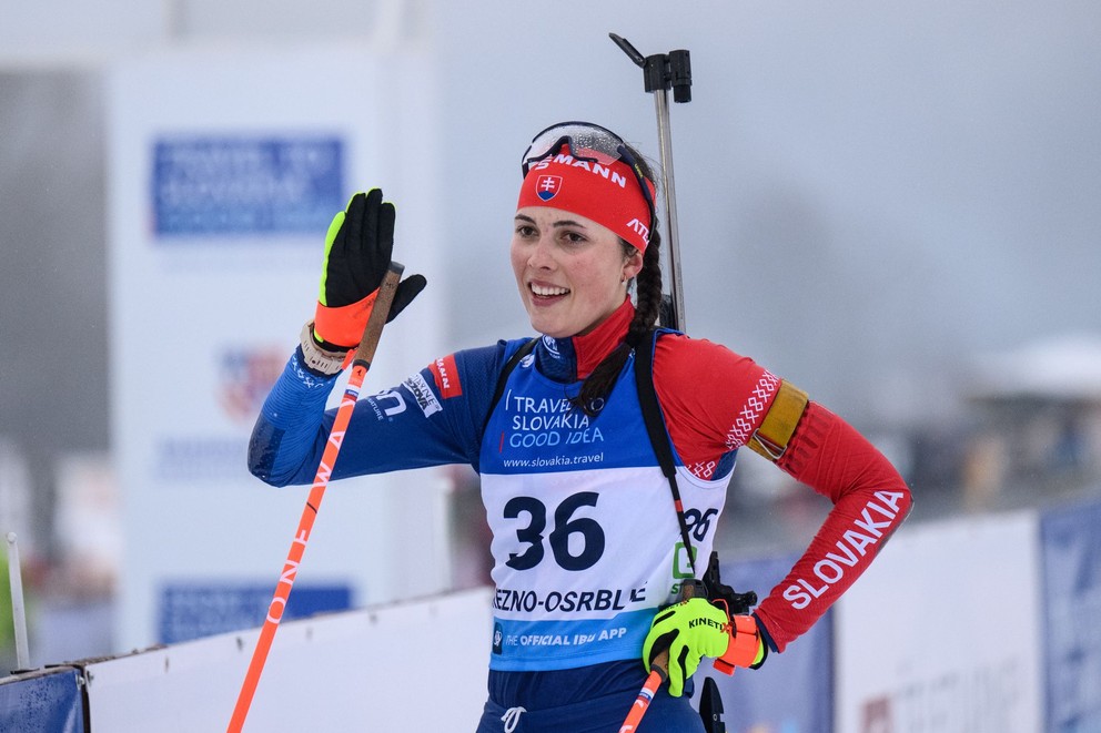 Ema Kapustová počas vytrvalostných pretekov žien na 15 km majstrovstiev Európy v biatlone v Osrblí.