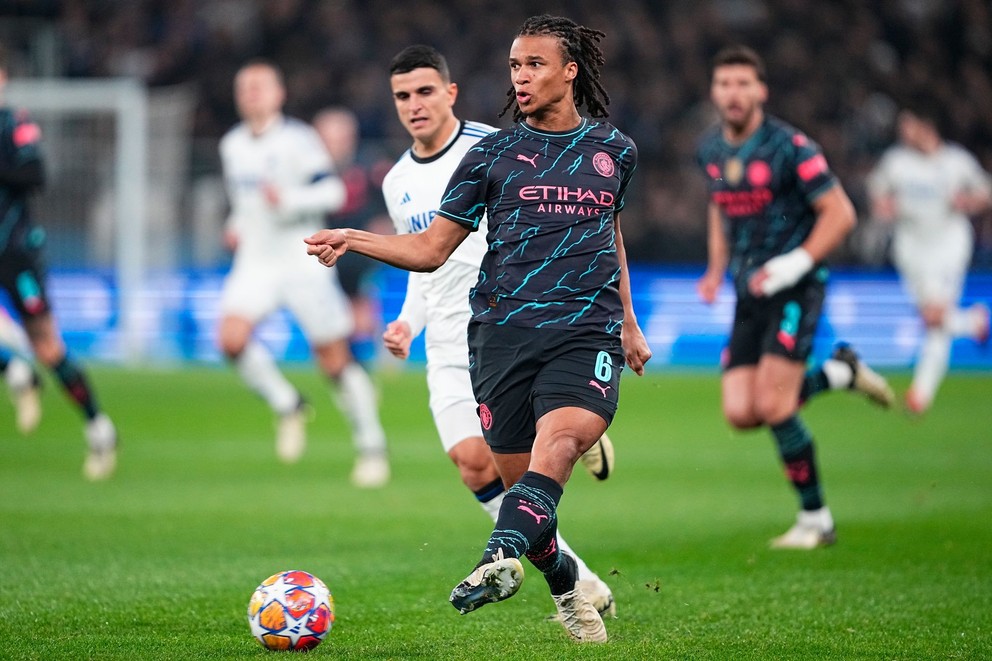 Nathan Ake v zápase osemfinále Ligy majstrov FC Kodaň - Manchester City