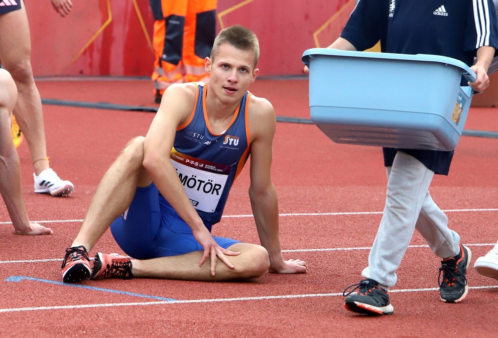 Prekážkár na 400 m Patrik Dömötör.