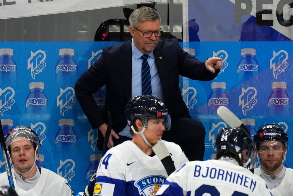 Tréner fínskej hokejovej reprezentácie Jukka Jalonen. 