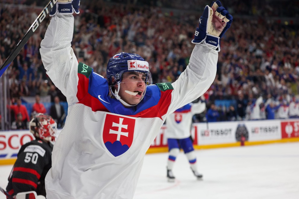 Šimon Nemec v zápase Slovensko-Kanada vo štvrťfinále MS v hokeji 2024.
