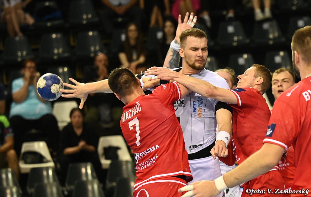 Šimon Macháč v zápase Tatran Prešov - MŠK Považská Bystrica vo 4. finále Niké Handball Extraligy.